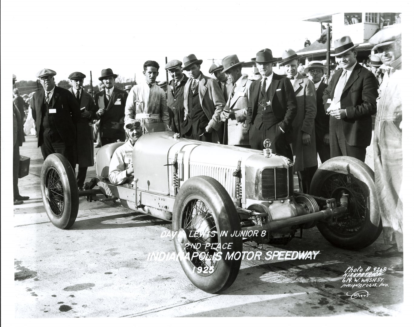 https://www.indianapolismotorspeedway.com/-/media/IMS/Photo-Galleries/1925/01/1925-indianapolis-500/2014/04/09/17/55/imsc0111.jpeg?w=530&cw=530&ch=300&crop=1