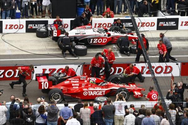 Briscoe, Crew Continue Penske Dominance Of IZOD Indy 500 Pit Stop Challenge
