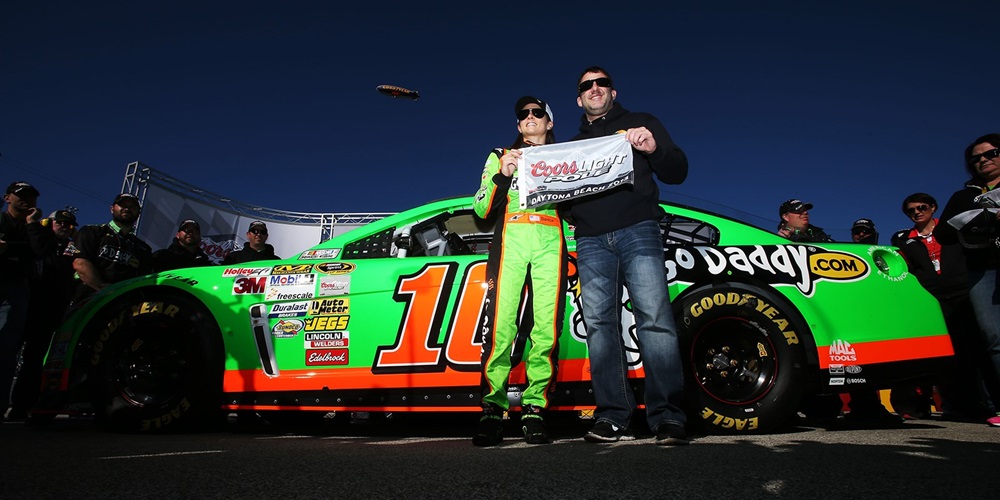 Danica Patrick Wins Daytona 500 Pole