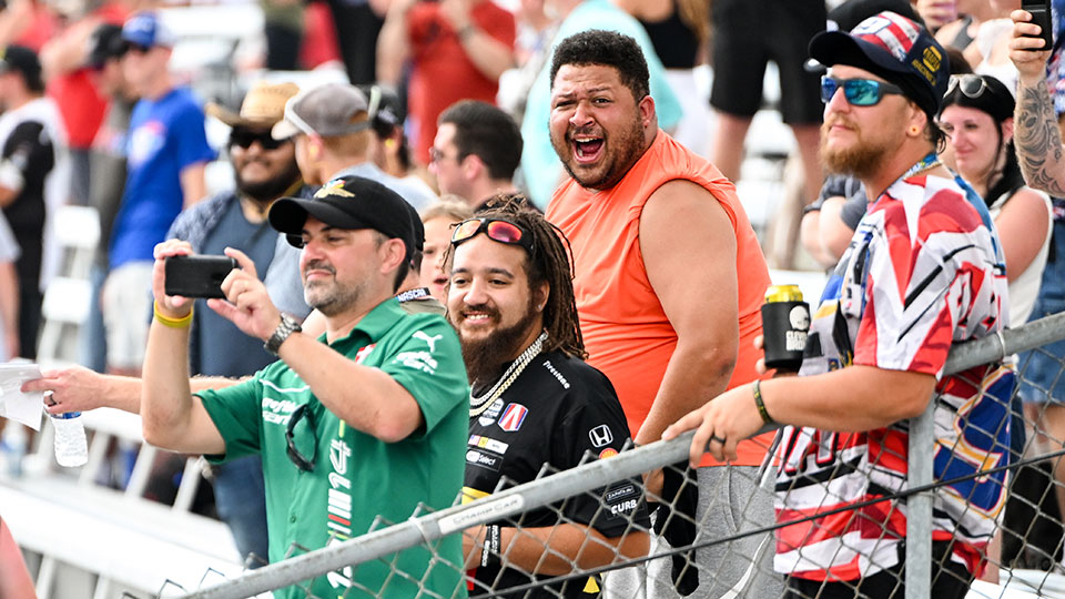 Fans react to the Brickyard 400