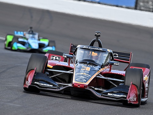 Scott McLaughlin races at the 2025 Sonsio Grand Prix