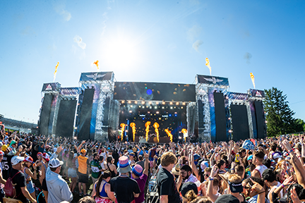 Snake Pit Stage