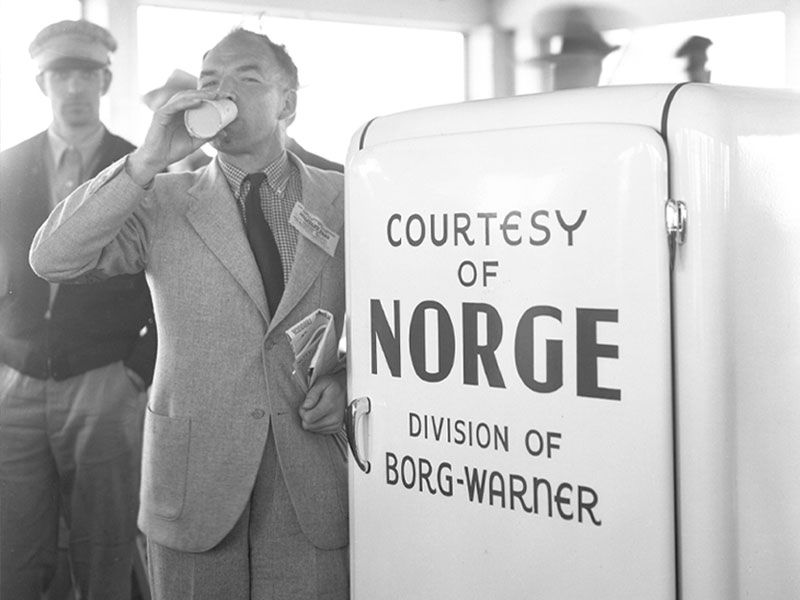 Norge milk refrigerator